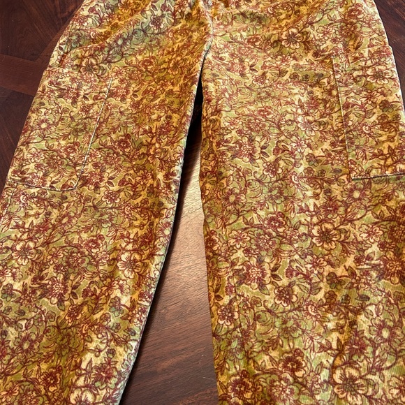 Urban outfitters jogger, style, corduroy pants - Picture 4 of 5